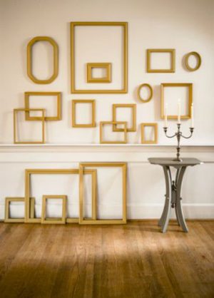 Empty Picture Frames, Stylish Wall Decoration Ideas