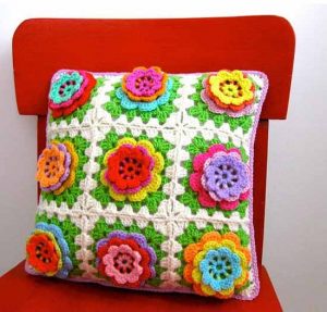 Knitting and Crochet for Home Decor, Handicrafts Trend in Modern ...