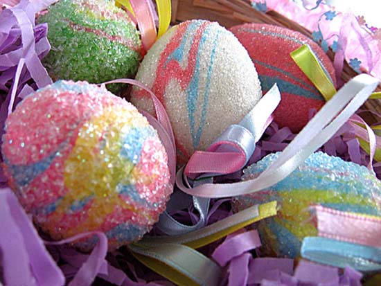 Easter Eggs in Retro Style, Recycled Crafts, Easter Eggs Decoration Ideas