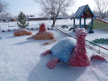 Cute Backyard Ideas for Winter Decorating, 25 Creative Snow Sculptures