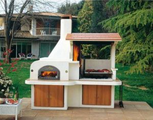 Outdoor BBQ Kitchen Islands Spice Up Backyard Designs and Dining Experience