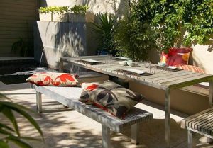 Two Modern Patio Ideas Turning Small Backyard Designs into Gorgeous Oases