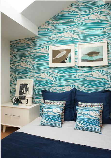 Retro Wallpaper Pattern Transforming Your Room Into Unique