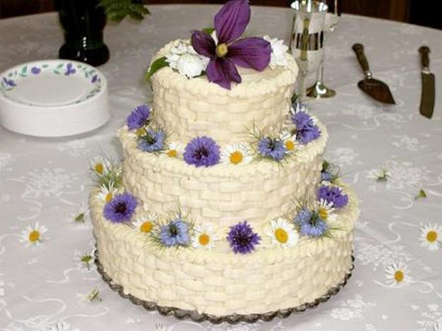 How to Make an Edible Glitter Cake - Blog PostThe Cake Decorating Co. | Blog