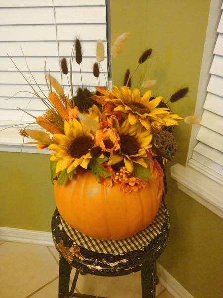 Falling for Sunflowers with Pumpkins Table + Easy Flower Arranging Method –  Home is Where the Boat Is