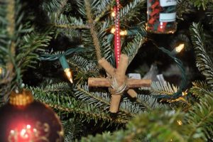 30 Handmade Christmas Decorations with Cinnamon Sticks Adding Seasonal