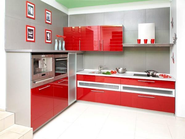 https://www.lushome.com/wp-content/uploads/2014/05/contemporary-kitchen-cabinets-red-color-21.jpg