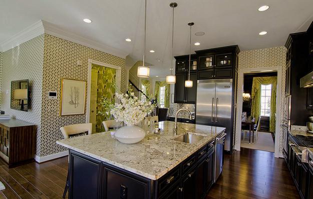 25 Beautiful Kitchen Decor Ideas Bringing Modern Wallpaper Patterns and ...