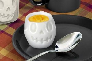 https://www.lushome.com/wp-content/uploads/2014/11/skull-egg-shaper-food-decoration-ideas-4-300x200.jpg