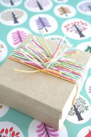 20 Perfect Ideas for Wrapping Gifts, Presents Decorations in Eco Style