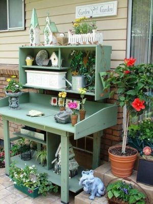 25 Beautiful Potting Bench Design Ideas Creating Convenient Storage and ...