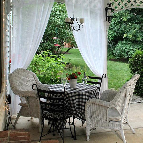 Roofed Patio Designs and Porches, Beautiful Outdoor Seating Areas for ...