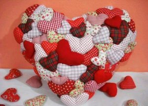 22 Warm, Heart Shaped Decor Accessories and Home Accents