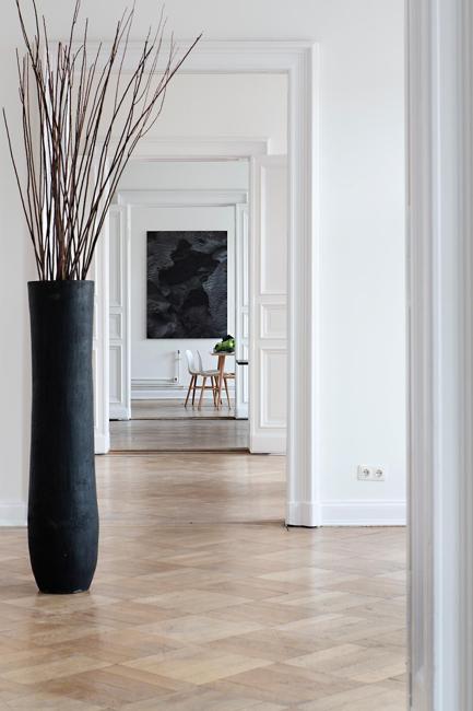 Decorative Vases and Branches, Elegant Room Decorating Ideas