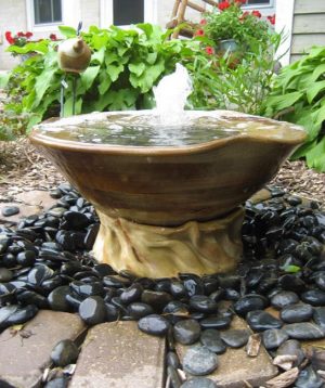 DIY Garden Fountains and Waterfalls, Summer Decorating Ideas for Yards