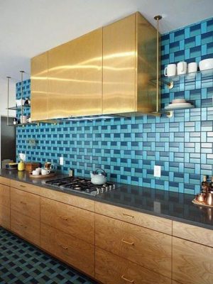 Golden Kitchen Cabinets and Backsplash Ideas Giving Glamorous Look to ...