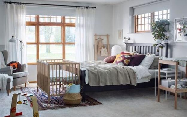 bedroom with baby bed