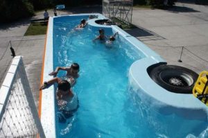 Recycling Old Buses for Swimming Pools, Green Living Ideas