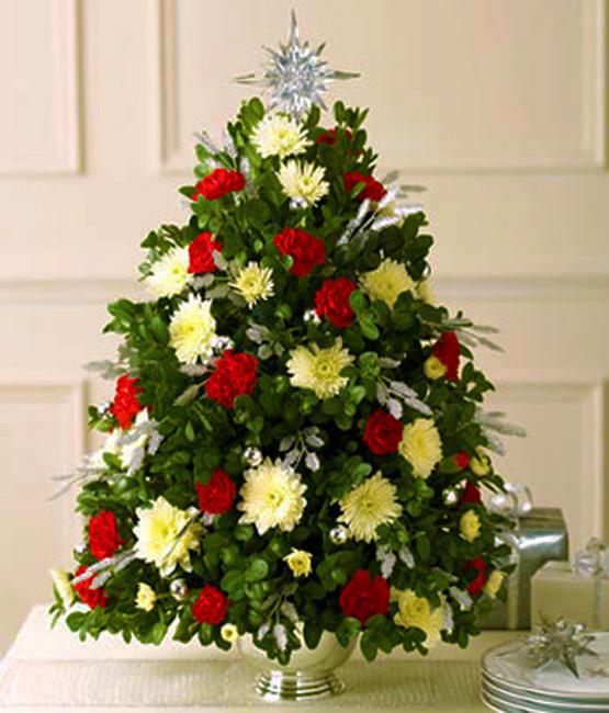 Romantic Christmas Tree Decorating with Beautiful Flowers