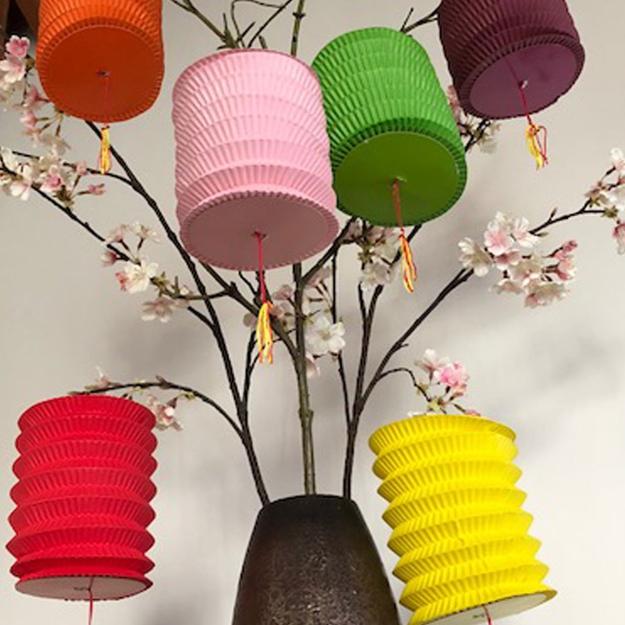 Make DIY Chinese Paper Lanterns in the New Year