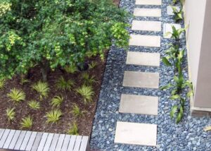 Yard Landscaping with Black Rocks, Popular Stone Types for Modern ...