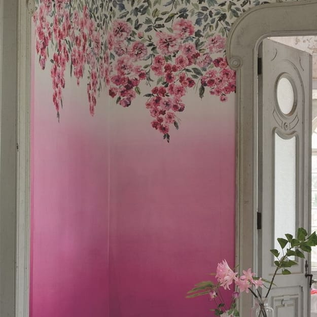 pink wallpaper floral design